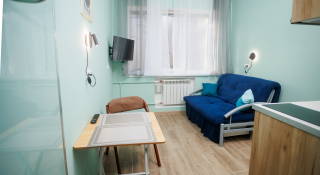 V serdtse goroda, 400 shagov do Kremlia Apartments, Rezervovat Apartmán Hotely v Novgorodská oblast s parkováním, Parkování
