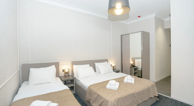 Трёхместный номер Economy с балконом Hotel Best Tbilisi