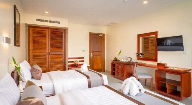 Двухместный номер Deluxe с балконом и с красивым видом из окна Mony Reach Angkor Hotel