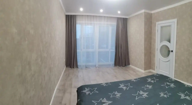 3-kh komnatnaya kvartira u akvaparka Rivyera Flat, Prenota Appartamento Hotel a Tatarstan con parcheggio, Parcheggio