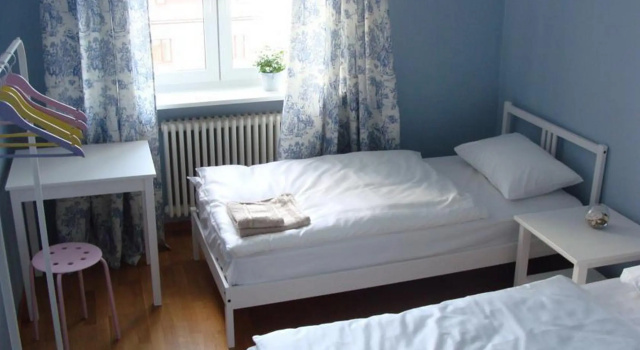 Кровать в общем номере (мужской номер) с красивым видом из окна Хостел Mrs Hudson