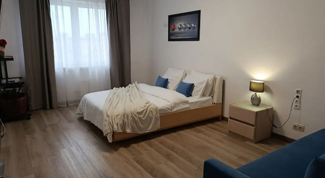 Alexhome Rp Sverdlovskiy Stroiteley 9 Flat, Prenota Appartamento Hotel a Central Russia con parcheggio, Parcheggio