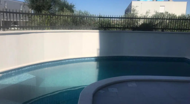 Urban Villa With Pool, Book Villa Villaer i Strožanac, Villa