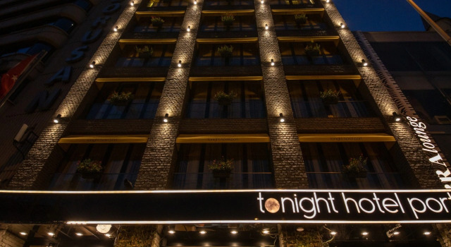 Tonight Hotel Port