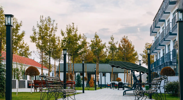 Полулюкс Отель Karvan Hotel Sanatorium Naftalan