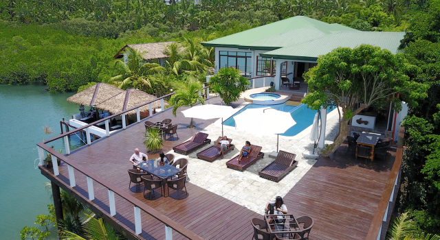 Edgewater Dive & Spa Resort, Buchen Sie Resort Puerto Galera Mindoro