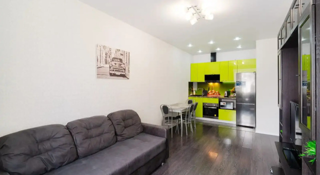 Yevrodvushka V Samom Tsentre Flat, Prenota Appartamento Hotel a Omsky District con parcheggio, Parcheggio