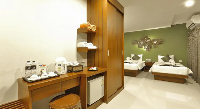 Двухместный номер Deluxe с балконом Gu Hotel Patong