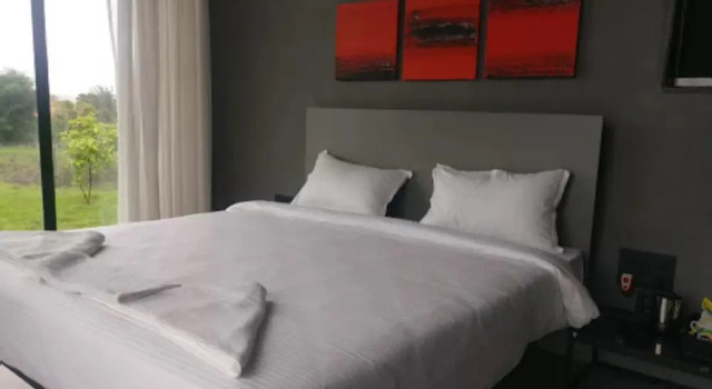 Luxurious nr. Gangapur Dam Villa, Reserva ahora Villa Nashik 