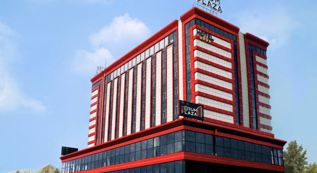 Отель Forum Plaza