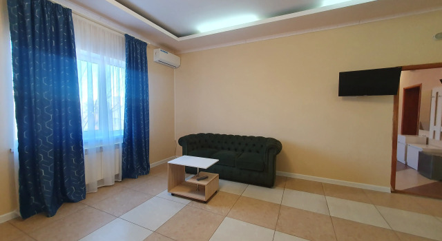 Четырёхместный номер Comfort с 2 комнатами Гостевой дом Колибри