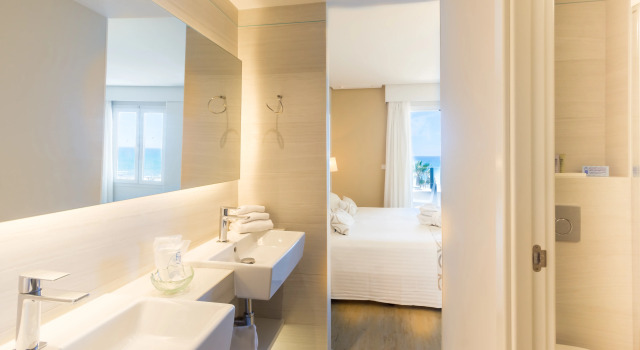 Полулюкс с балконом и с видом на море Hotel Meridional