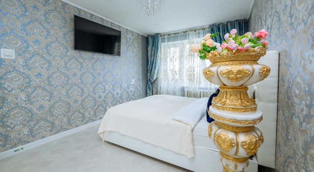 Na Lenina 32 Apartments, Rezerwuj Apartament Hotele w Obwód pskowski z parkingiem, Parking