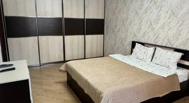 Uyutnye Na Petrova U Reki Apartments, Rezervovat Apartmán Hotely v Marijsko s parkováním, Parkování