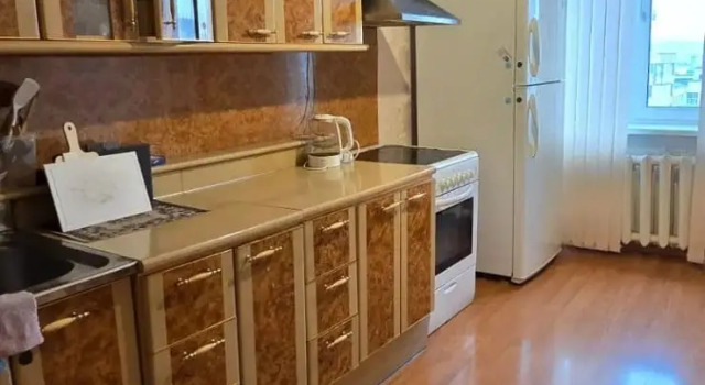 Flat 3kh-Komnatnaya, Buchen Sie Ferienwohnung Hotels in Oblast Magadan mit Parkplatz, Parkplätze