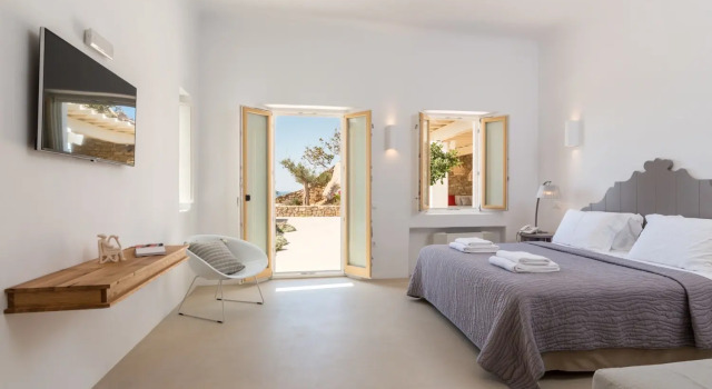 Шестиместная вилла с красивым видом из окна Вилла El Palacio Mykonos