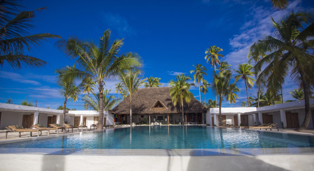 Отель The Loop Beach Resort