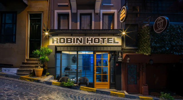 Отель Robin Hotel