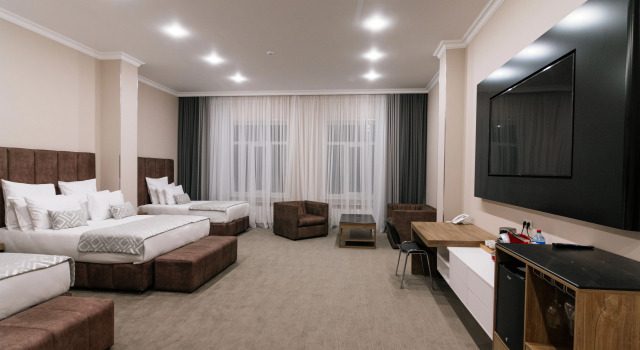Семейный luxe Отель Central City
