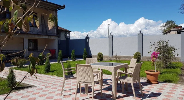 Lighthouse Private House, Buchen Sie Ferienhaus Villen in Sochumi, Villa