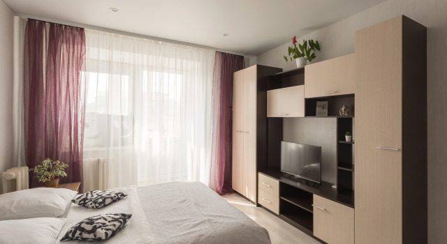 Two Pillows on Okruzhnoe Highway st., 24a, apt. 385, Book Hotel Vologda 