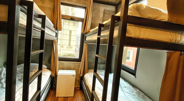 Кровать в общем номере (женский номер) Хостел Nomad Hostel Karakoy