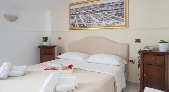 Franco Giaquinto Hotel, Buchen Sie Hotel Casertavecchia Kampanien