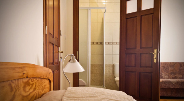 Dworek pod Lipą Guest House, Buchen Sie Pension Hotels in Heiligkreuz mit Frühstück, Frühstück