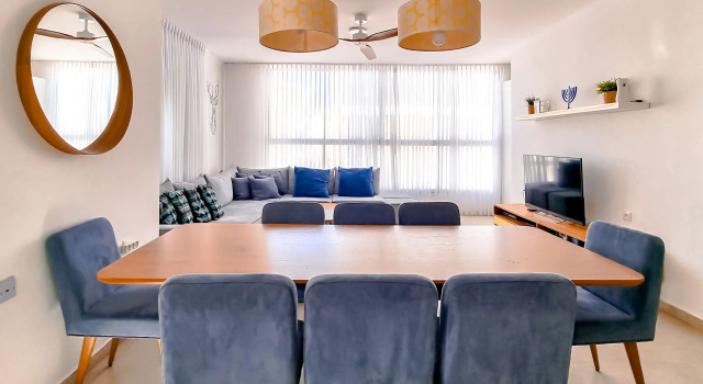 Апартаменты Cozy 3 Bdr Beach Side #TL51, Забронировать Апартаменты/квартира Тель-Авив Тель-Авивский округ, рядом с Independence Hall Museum