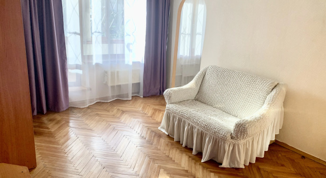 Ryadom S Metro Shabolovskaya Apartments, Prenota Appartamento Hotel economici a Mosca, vicino a Shukhov Tower
