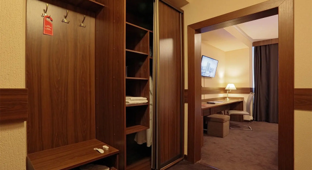 Standard With Shower Twin room Park Tower