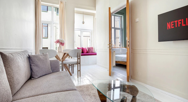 Just on Galata Tower Square - Amazing view - 2BR Apartments, Book Lejlighed Istanbul Marmara Region