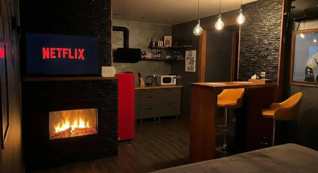 Dizaynerskaya Studiya Flat, Rezervovat Apartmán Hotely v Amurská s parkováním, Parkování