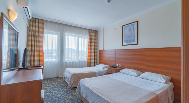 Трёхместный номер Standard с балконом Club Pineta Hotel - All Inclusive