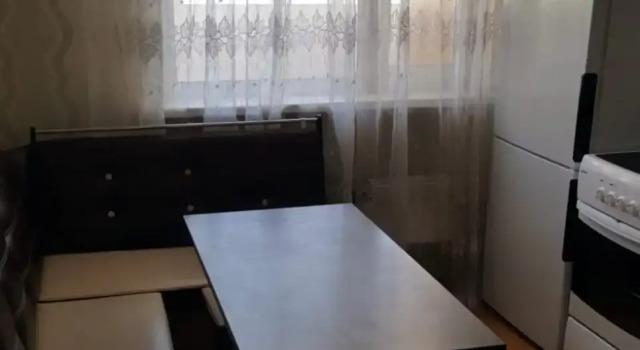Квартира Уютная 1-комнатная, Забронировать Апартаменты/квартира Отели Городского округа Екатеринбурга - Северный управленческий округ с парковкой, Парковка