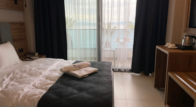 Standardowy pokój i balkonem i z widokiem na morze Palmon Hotel