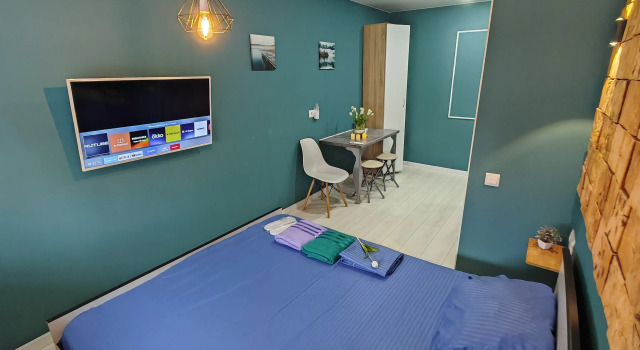 Udivitelnaya Studiya №2 Na Neftezavodskoy 25 Apartments, Boek Appartement Omsk 