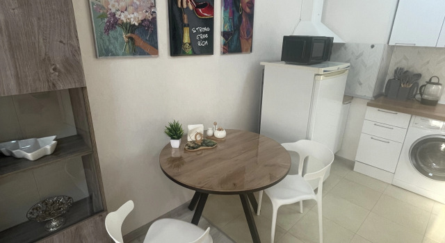 75-letiya Pobedy, d.11 Flat, Prenota Appartamento Hotel a Samara con parcheggio, Parcheggio