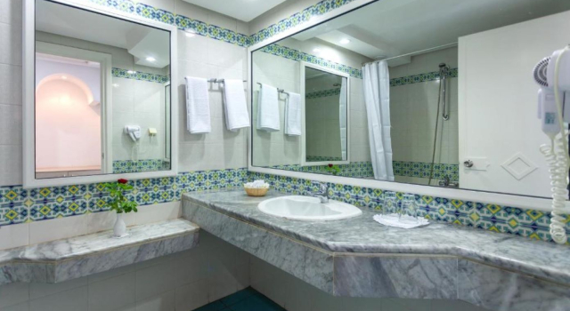 Трёхместный номер Standard с балконом Отель Djerba Holiday Beach