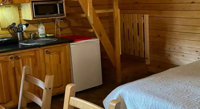 Четырёхместный семейный коттедж Шале Дрозды