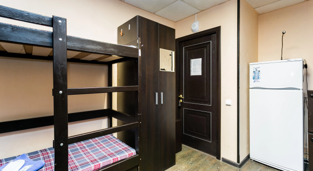 Кровать в общем номере (мужской номер) 1 AVTOZAVODSKAYA Hostel