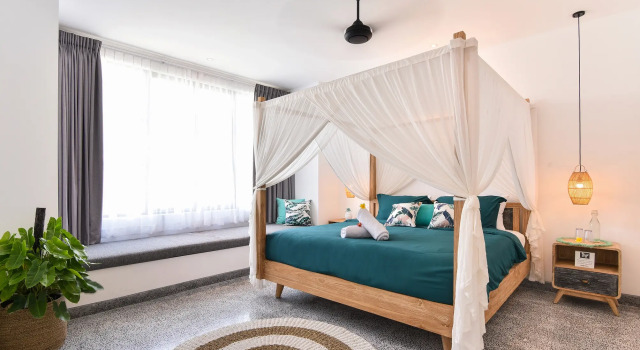 Вилла с балконом Villa Verde close to Finns Beach Club