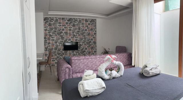 Двухместный номер Standard Цокольный этаж с балконом Gardenya Lara Suit Hotel