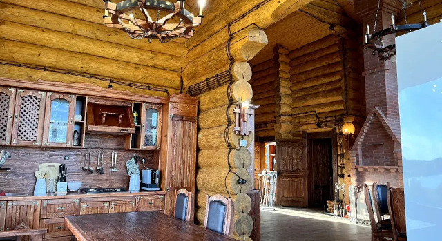 Vladtour Guest house, Prenota Affittacamere Hotel a Carelia con parcheggio, Parcheggio