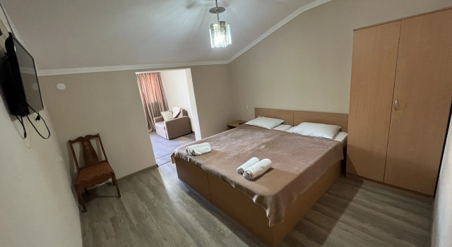 Camera quadrupla Superior con balcone Sukhum Avenyu Mini-Hotel