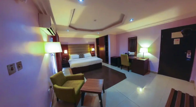 Номер Executive с балконом и с видом на город Отель Golf View Suites Conference Center