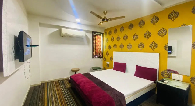 Ganesh Banquet Dining And Hotel, Prenota Hotel Bavla Gujarat