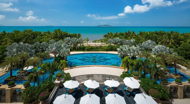 Отель Crowne Plaza Resort Sanya Bay