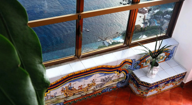 Top of the Rock - Best Destination in Capri Villa, Book Villa Hotels in Capri with Parking, Parking
