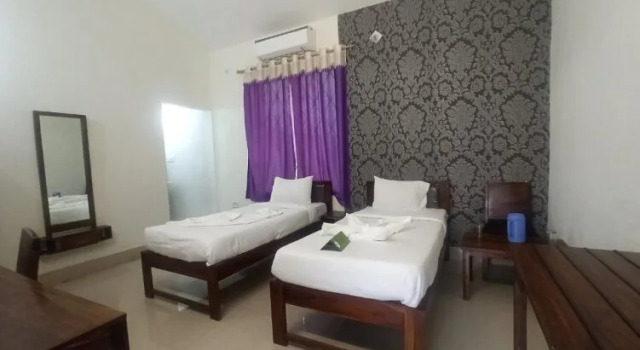 Коттедж Отель The Byke Niranjana Resort